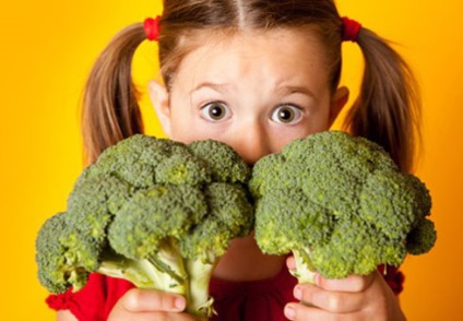 Hogyan kell tanítani a gyermeket, hogy enni zöldséget, hogy tegyünk, ha a gyerek nem eszik zöldséget