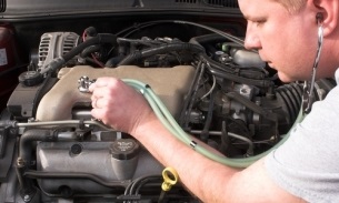 Hogyan készítsünk egy nagyjavítás a motor (hengerfej) Hogyan, hogy egy nagy motor javítás