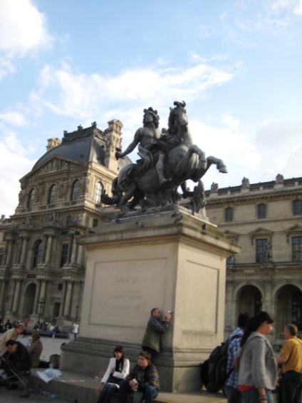 Amint meglátogattam a fő múzeum a világon - a Louvre (múzeum) Amint meglátogattam a fő múzeum a világon - a Louvre