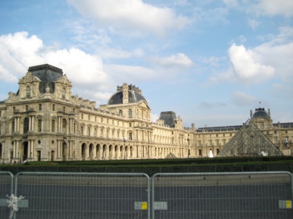 Amint meglátogattam a fő múzeum a világon - a Louvre (Louvre) Amint meglátogattam a fő múzeum a világon - a Louvre