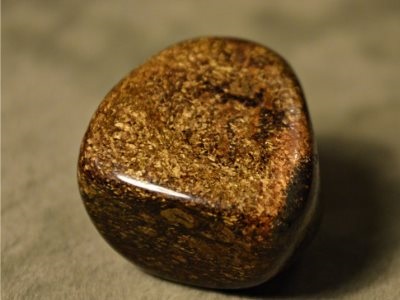 Kő bronzit mágikus tulajdonságokkal