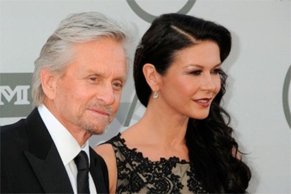 Catherine Zeta-Jones, Michael Douglas gratulált a 16 éves házassági évforduló