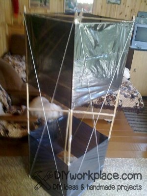 A doboz kite kezeddel (a doboz) A doboz kite saját kezűleg