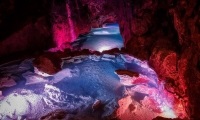 Piros barlang a Krímben - annak leírása, hogy a fotók és vélemények