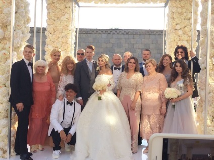 Kristina Orbakayte azt mondta, adott az esküvői (adott) Kristina Orbakayte azt mondta, adott az esküvői