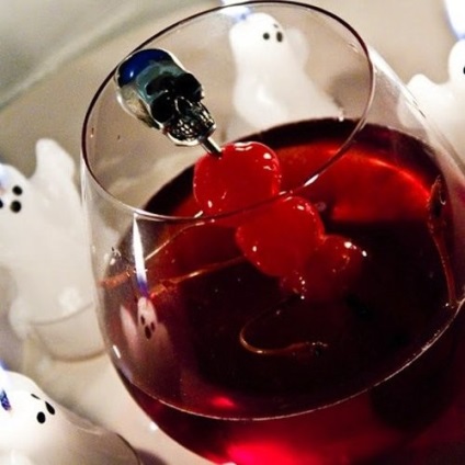 Véres „finomságok Halloween (Halloween) Véres „finomságok Halloween