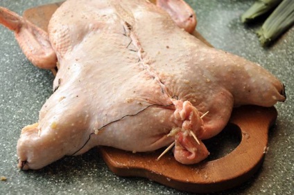 Csirke bőrét, töltött darált csirke - lépésről lépésre recept fotók