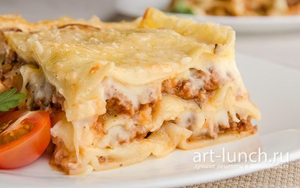 Lasagna - egy lépésről lépésre recept (dörzsölje egy durva reszelő) Lasagna - egy lépésről lépésre recept