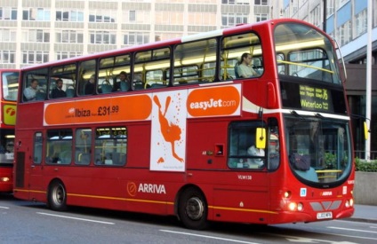 London piros busz