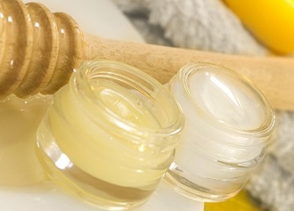 A méhpempő a kozmetikumokban használják az otthoni
