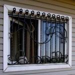 Fémrúd windows (23 fotó) válassza ki a szép és biztonságos