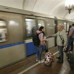 Budapest hírek, a moszkvai metró fejlesztése az elrendezés töltők mobiltelefonokhoz