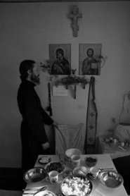 A szükségességét az ima az étkezés előtt - Resurrection Church (régi) g (szükségesség) A szükségességét az ima az étkezés előtt - Resurrection Church (régi) g