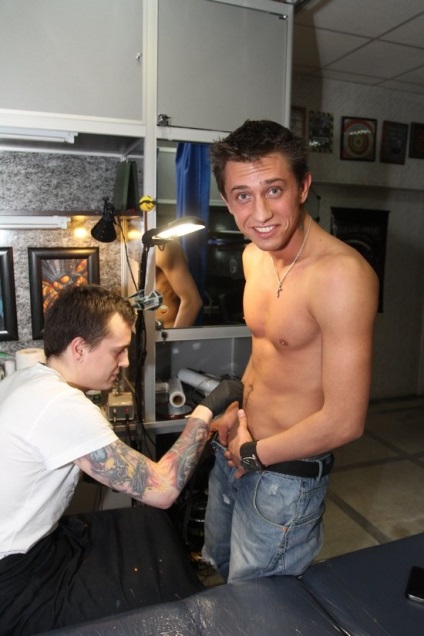 Új tetoválás Pavla Priluchnogo