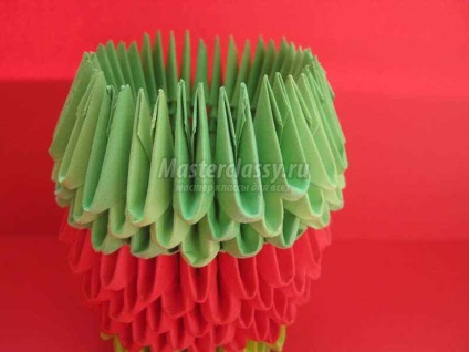 Origami béka (hosszúkás oldalán az elülső oldal) origami béka
