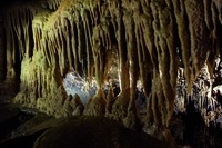 Cave Kizil-Koba (Red-barlang) a Krímben - hogyan lehet a belépés költségei, mit kell látni