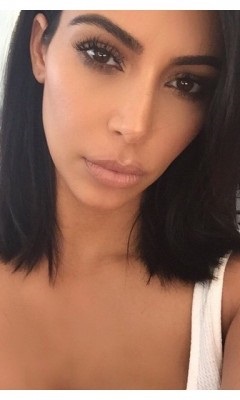 Frizurák és a hajvágás Kim Kardashian - fotó kép a csillagok Kim Kardashian
