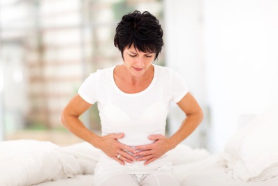 Okai sötét és világos barna mentesítés fájdalom nélkül a terhesség korai szakaszában
