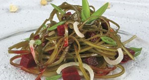 Egyszerű saláták Tengeri káposzta receptek fotókkal