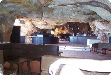 A legszokatlanabb pub a világ (51 fotó) () A legszokatlanabb pub a világ (51 fotó)