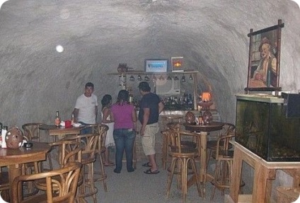 A legszokatlanabb pub a világ (51 fotó) () A legszokatlanabb pub a világ (51 fotó)