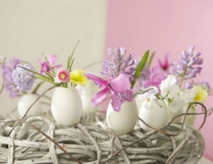 Tálalás húsvéti asztalon