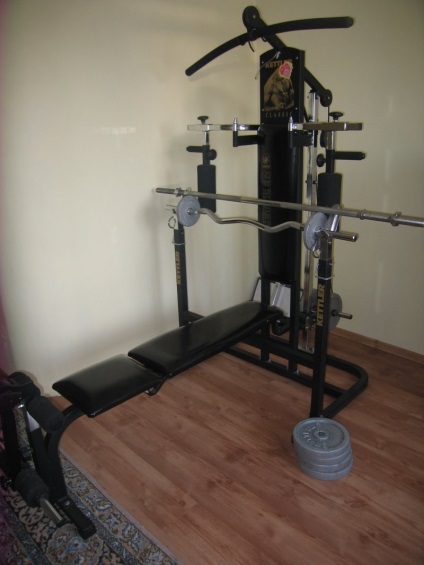Erősítő edzés univerzális, sport, multi-home (otthon) Erősítő edzés univerzális otthon, sport, funkciókban gazdag