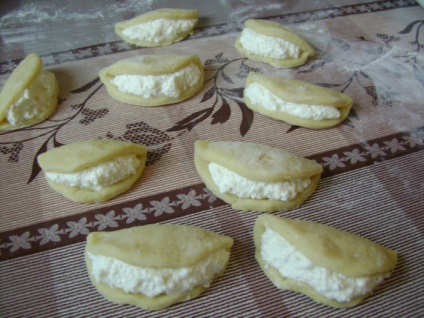 Sochniki sajttal omlós tészta -, hogyan kell főzni sochniki sajttal otthon,