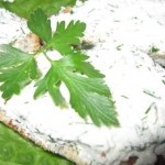 Солоний сир із зеленню, готуємо з сиру