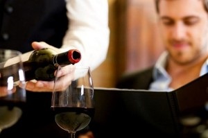 Sommelier aki szakértője miért az étterem bor (sommelier) Sommelier aki szakértője miért az étterem bor