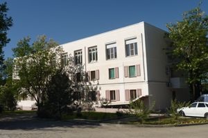 Az épület víz közelében (feltéve felelősség bűncselekmény) Építőipari közelében a víz