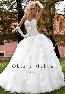 Esküvői ruhák Oksana Mukha