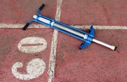 Szimulátor - szöcske - pogostick (tavasz -A gyermek) Szimulátor - szöcske - pogostick