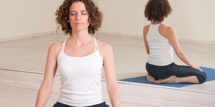 Gyakorlat béka - jelentenek a jóga és a helyes végrehajtását gyakorlatok nyúlik az izmokat videóval