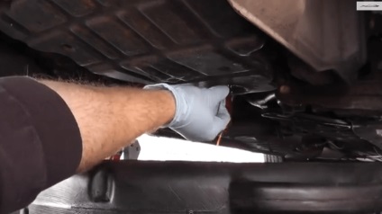 Cseréje az automata sebességváltó olaj Nissan saját kezében (a kezüket) Olajcsere az automata sebességváltó Nissan saját kezűleg