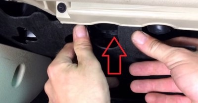 Helyettesítés kabin szűrő VW Tiguan (szűrő) Cseréje a fülke szűrő Volkswagen Tiguan