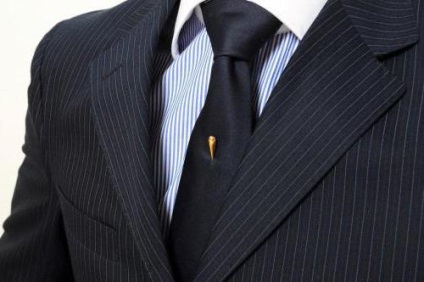 Arany pin nyakkendő tartozék vagy szükségszerűség (pin) Arany nyakkendő tűs kiegészítő vagy szükségszerűség