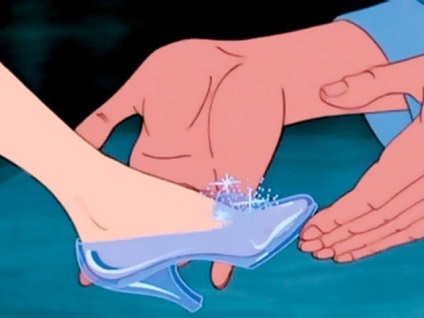 Hamupipőke visel cipőt 34, mérete 5 és 18 ismeretlen tényeket a Disney hercegnők (tények) Hamupipőke visel cipőt 34, mérete 5 és 18 ismeretlen tényeket a Disney hercegnők