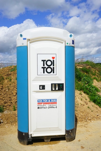 Üzleti ötlet - telepíteni komposztáló toalettek (2017)