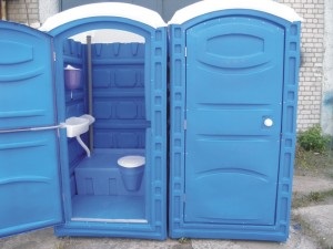 Üzleti használatáról szóló komposztáló toalettek