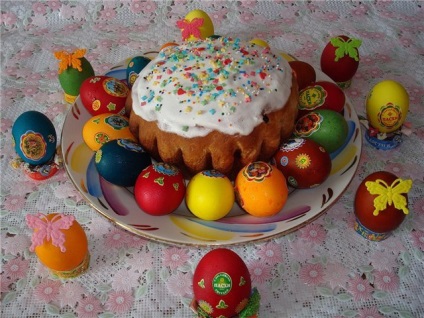 Mit kell tenni a megelőző szombaton Húsvét süteményeket sütni és Pasca