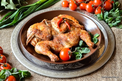 Csirke Tabaka egy serpenyőben - otthon recept