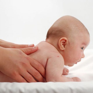 Bénulás csecsemők -, hogyan lehet felismerni a korai tünetek, a baba egészséges!