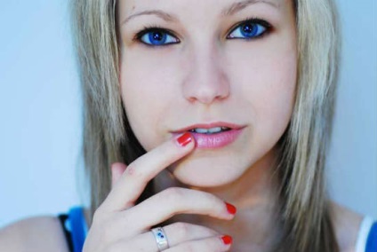 A nappali smink kék szem, fotók, lépésről lépésre, video (szem) Day make-up kék szem fotók, lépésről lépésre, videó