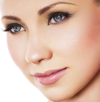 A nappali smink kék szem, fotók, lépésről lépésre, video (szem) Day make-up kék szem fotók, lépésről lépésre, videó