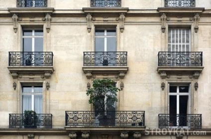 Francia erkély előnyeiről és hátrányairól, a telepítés a saját kezét