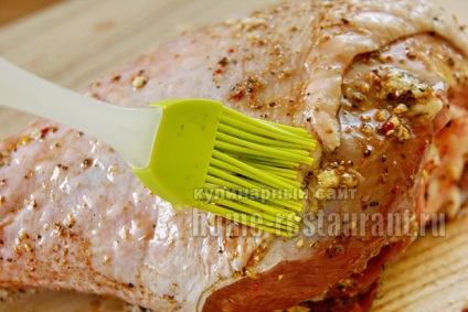 Dobverő pulyka a sütőben recept fényképpel (Törökország) Dobverő pulyka a sütőben recept egy fotó