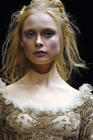 Érdekes tények alexander mcqueen (McQueen) Érdekes tények Alexander Mcqueen