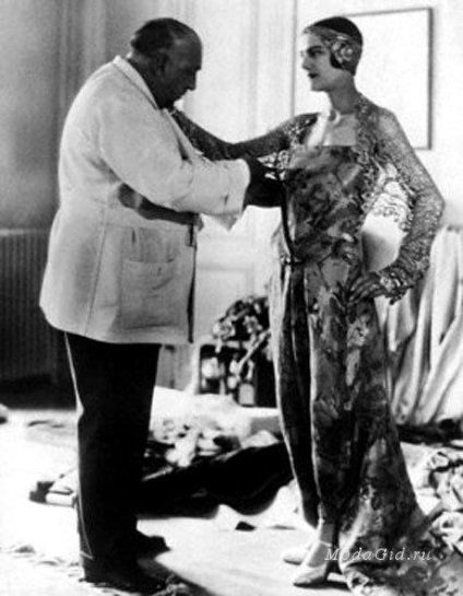 History of Fashion Week divatbemutatók és a divat története a kialakulását és fejlődését (Paris Fashion Week) History of Fashion Week divatbemutatók és a divat története a kialakulását és fejlődését