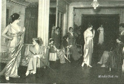 History of Fashion Week divatbemutatók és a divat története a kialakulását és fejlődését (tavasz-nyár 2017) History of Fashion Week divatbemutatók és a divat története a kialakulását és fejlődését